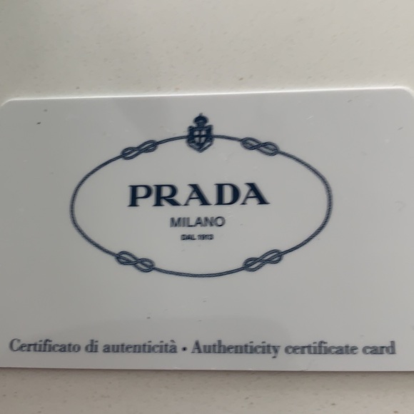 - PRADA wallet AUTHENTIC - Picture 9 of 9